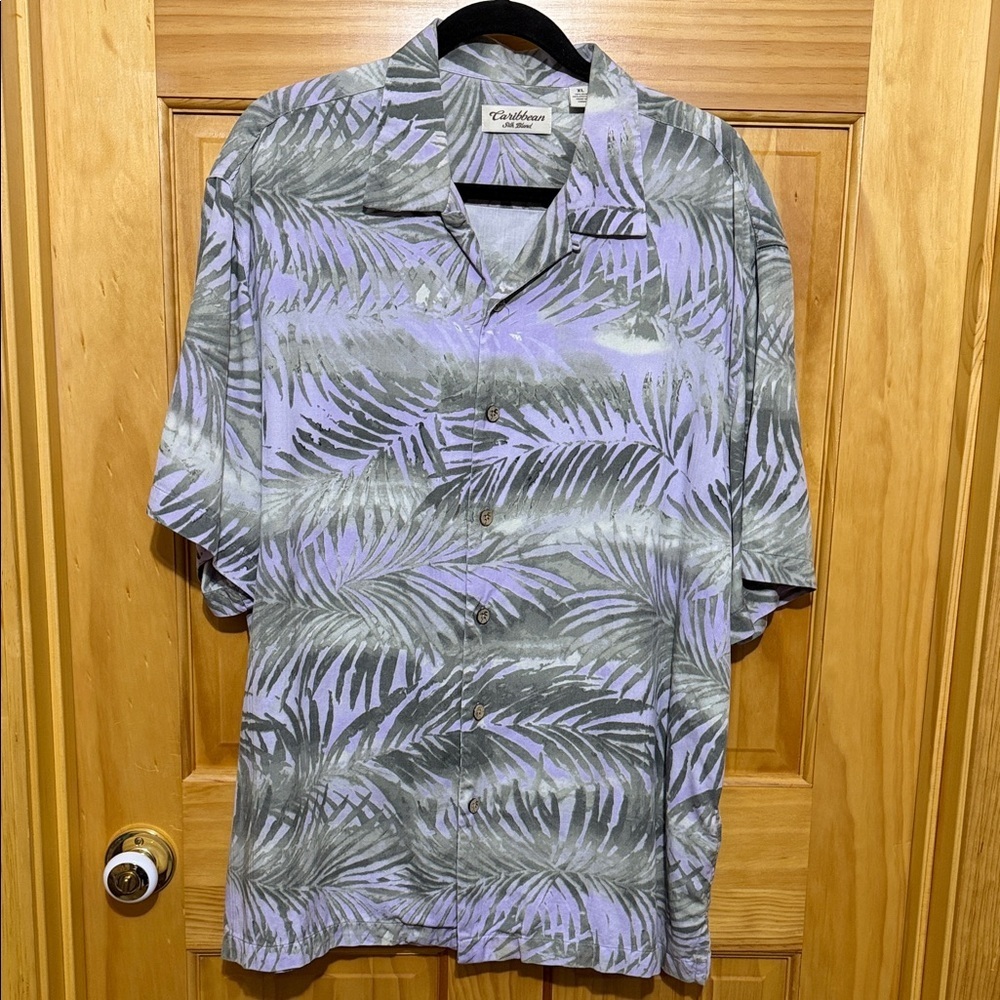 Caribbean Men's Lavender & Green Leaf Short Sleeve Silk Blend XL Hawaiian Shirt.